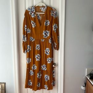 Old Navy Long Sleeve Dress